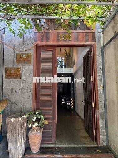 "Chủ Nhà Định Cư Nước Ngoài - Đặt Biệt Nhà Này Của Kiến Trúc Nên Thiết