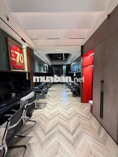 "Chủ Nhà Định Cư Nước Ngoài - Đặt Biệt Nhà Này Của Kiến Trúc Nên Thiết