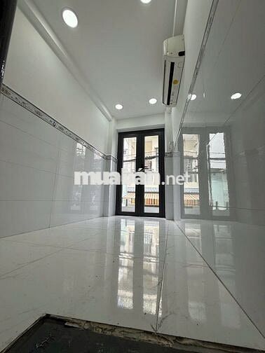 Chỉ 1 Tỷ hơn có nhà sổ Hồng riêng 1 trệt 2 lầu mới đẹp hẻm xe hơi