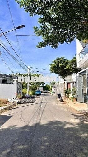 CẦN BÁN NGAY 2 LÔ LIỀN KỀ 3 MẶT TIỀN LIỀN KỀ ĐẸP NHẤT PHƯỜNG TÂN TRIỀU