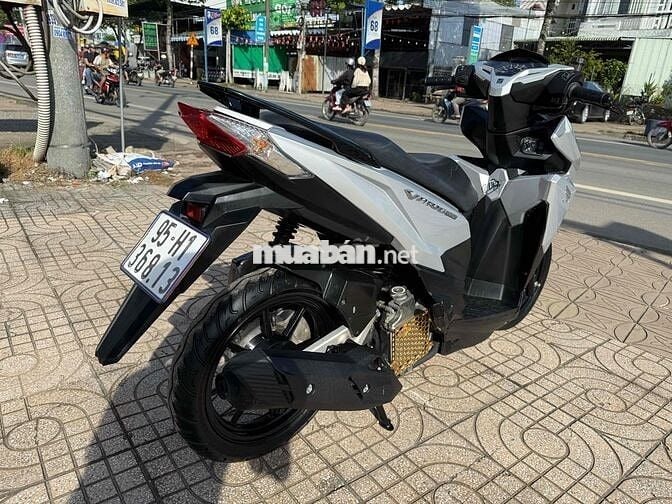 Vario 125 2018 bạc poscher