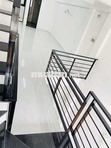 Bán nhà 4 tầng DT 4x16m, ngay Nguyễn Gia Trí (D2 cũ) P. 25 Bình Thạnh