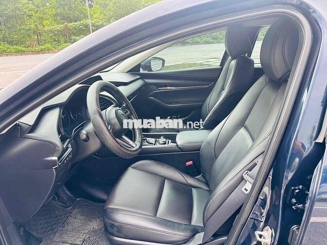 em xin phép bán Mazda 3 sx 2022