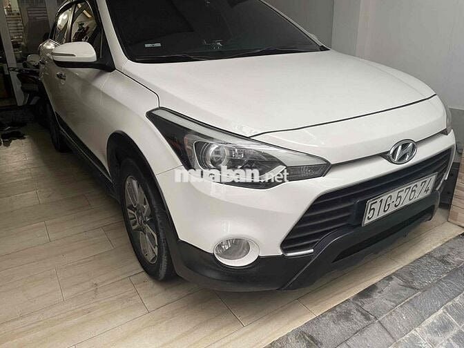 Hyundai i20 2015 Active 1.4 AT - 100000 km