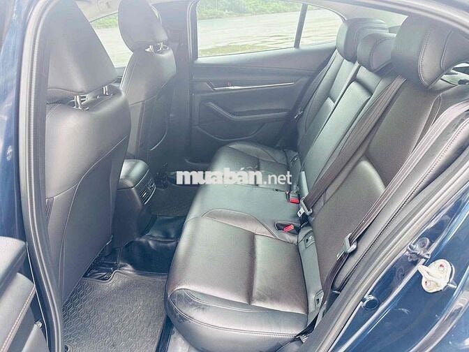 em xin phép bán Mazda 3 sx 2022