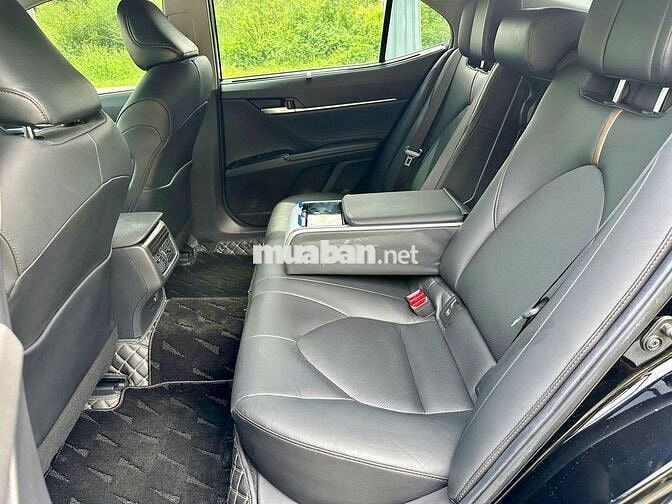 Toyota Camry 2020 2.5Q - 25.000km 1 chủ từ đầu