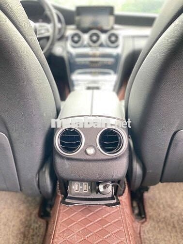 Bán xe merc c180 sx 2020