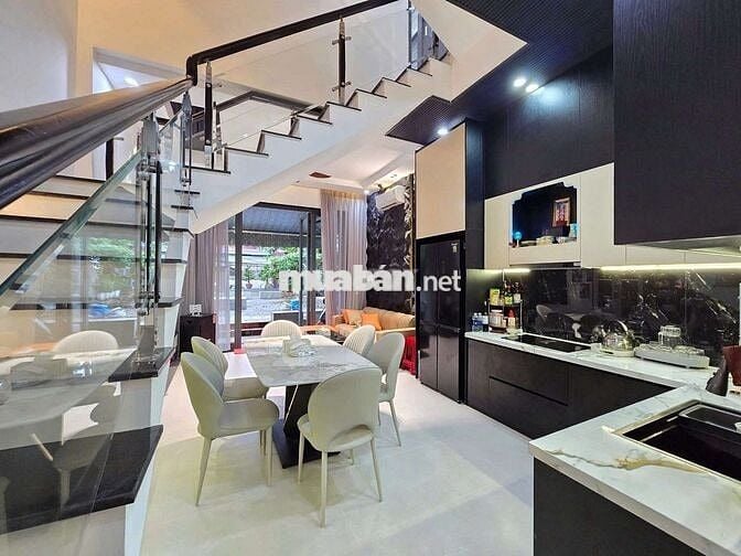 Bán nhà 3 tầng 3 mê kiệt Hoàng Diệu