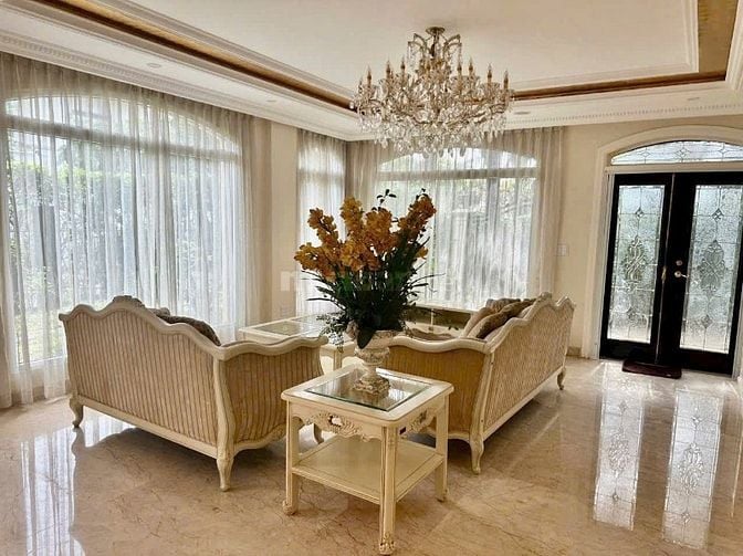 Cho thuê Biệt thự Khu Cảnh đồi giá 120tr nhà đẹp xuất sắc PMH 