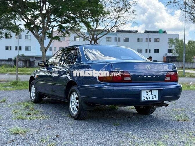 TOYOTA CAMRY BÁNH MÌ - 1997