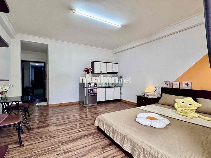 🏡Căn hộ full nội thất rộng có ban công lớn khu CV Hoàng Văn Thụ