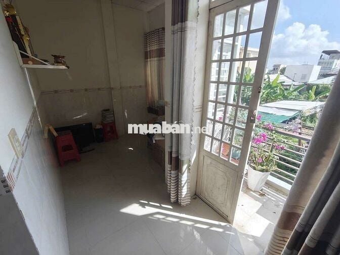 Nhà nguyên căn đường Lê Anh Xuân điện nước nhà nước
3PN, 1PK, 3 ml