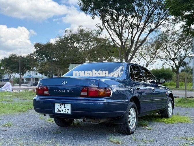 TOYOTA CAMRY BÁNH MÌ - 1997