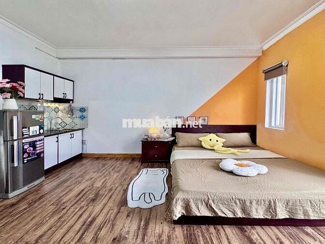 🏡Căn hộ full nội thất rộng có ban công lớn khu CV Hoàng Văn Thụ