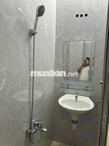 PHÒNG STUDIO - CỬA SỔ - FULL NỘI THẤT