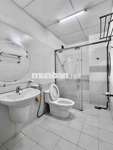 🏡Căn hộ full nội thất rộng có ban công lớn khu CV Hoàng Văn Thụ