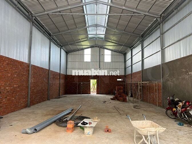 Kho xưởng bãi 225m² kho xây dựng 180m² trong KDC Ngân Thuận