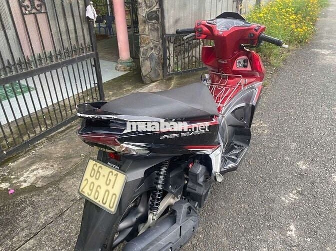 Honda Air Blade 2016 Đỏ đk 10/2016