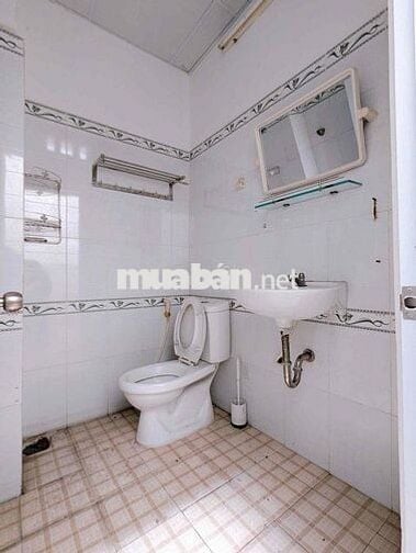 cho thuê nhà nguyên căn hẻm tỉnh lộ 10 - Bình Tân gần quận 6