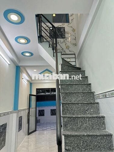 Đi nước ngoài bán gấp nhà Vườn Lài Giá 1ty5 2PN, 2WC, SHR