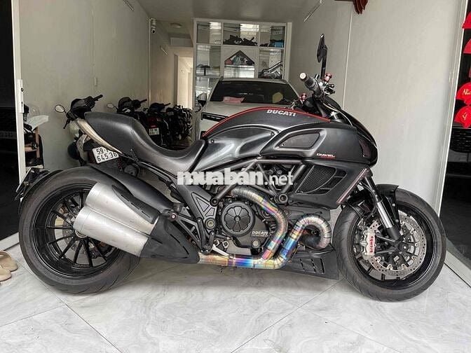 Ducati Diavel 1.200cc ( Giá Sinh Viên )
