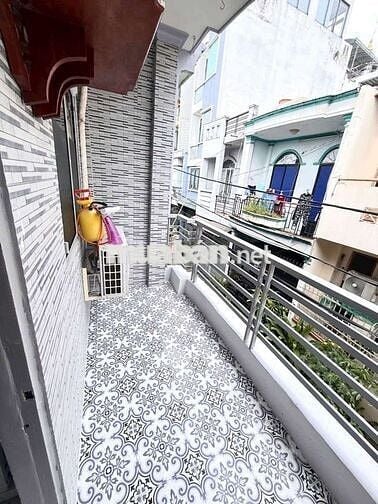 NHÀ 1 LẦU 2PN 2WC HẺM THÔNG PHAN HUY ÍCH