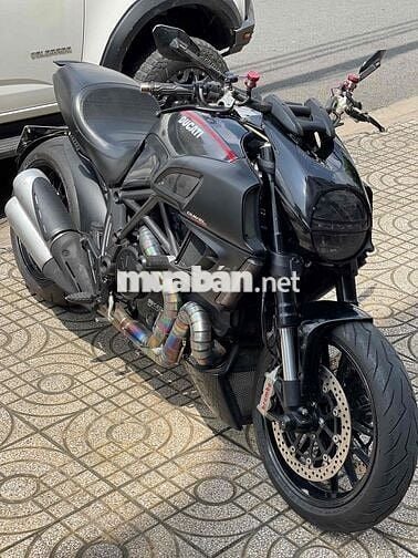 Ducati Diavel 1.200cc ( Giá Sinh Viên )