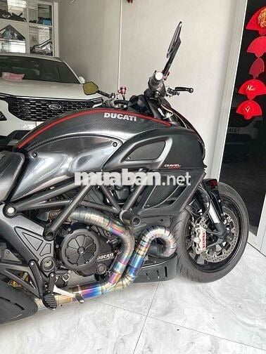 Ducati Diavel 1.200cc ( Giá Sinh Viên )