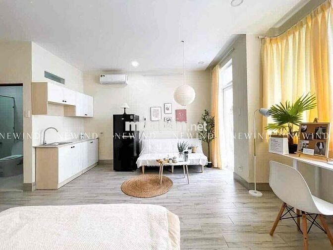 Studio Ban Công Rộng 30M2 Ngay Nguyễn Thị Thập Trung Tâm Quận 7