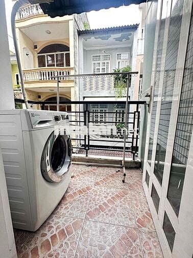 TRỐNG LẠI SIÊU PHẨM STUDIO BALCON MÁY GIẶT RIÊNG NGAY KHU ẨM THỰC PXL