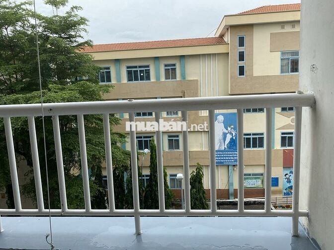 CHO THUÊ Ở LIỀN CC BÀU CÁT 2 LÔ THANG MÁY  2PN CÓ NT 9TR5