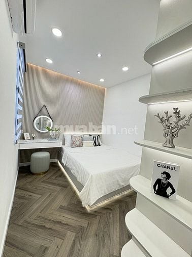 Bán căn hộ mới nhất Sky Garden - PMH, 3PN-2WC Nhà Full nội thất 