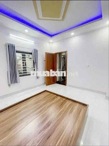 PHÒNG STUDIO CỬA SỔ ĐÓN NẮNG GIÁ RẺ