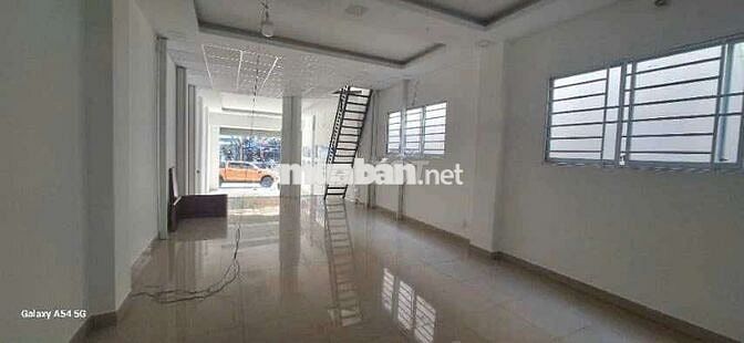 Cho thuê mặt bằng KD trống suốt - Nguyễn Thị Thập Q7 - 5x25m