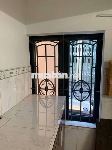 🔑 Cho thuê nhà hẻm xe ba gác – 4,5 triệu/tháng