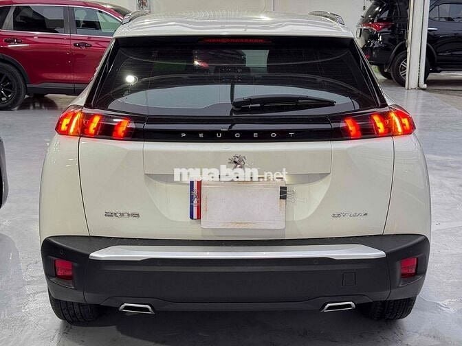 Peugeot 2008 2024 GT Line 1.2 AT - 3600 km