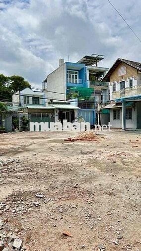 NHÀ BIỆT THỰ DIỆN TÍCH LỚN 10X24 SÁT MẶT TIỀN LÊ THỊ HÀ 250M2 GIÁ TỐT