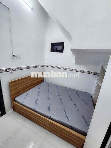 Cho thuê dạng nhà nguyên căn ngay cầu chữ Y 1 phòng ngủ + gác + phòng