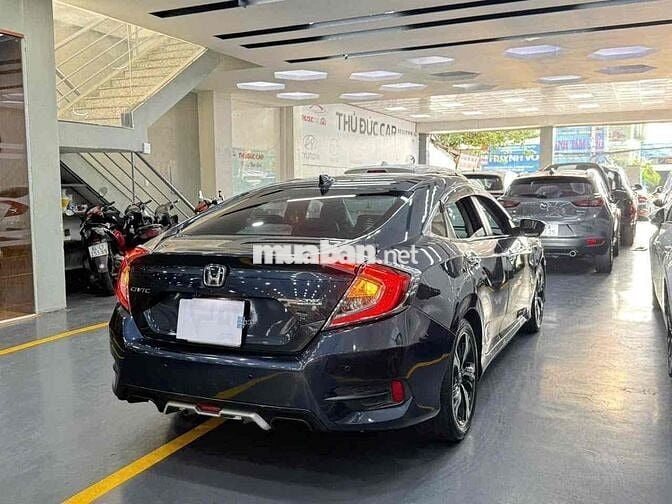 Honda Civic 2017 1.5L Vtec Turbo - 82000 km