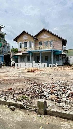 NHÀ BIỆT THỰ DIỆN TÍCH LỚN 10X24 SÁT MẶT TIỀN LÊ THỊ HÀ 250M2 GIÁ TỐT