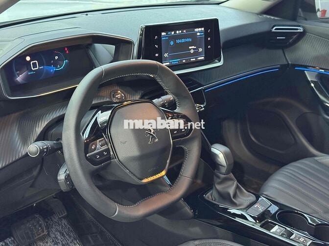 Peugeot 2008 2024 GT Line 1.2 AT - 3600 km