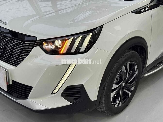 Peugeot 2008 2024 GT Line 1.2 AT - 3600 km