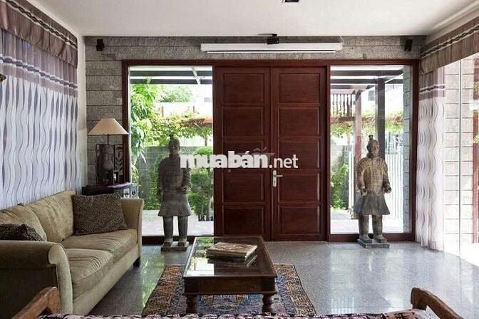 Cho thuê Biệt thự có hồ bơi PMH Q7 - 17x20m- 3 lầu 5PN- sân 100m2