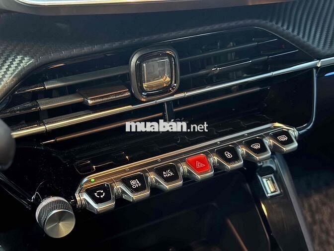 Peugeot 2008 2024 GT Line 1.2 AT - 3600 km