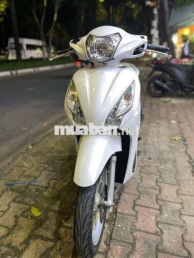 Honda Vision 2019 màu Trắng