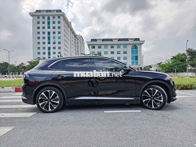 VinFast VF8 Plus Đen Nâu 2023