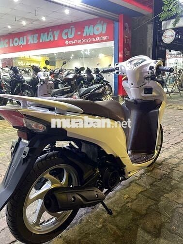 Honda Vision 2019 màu Trắng