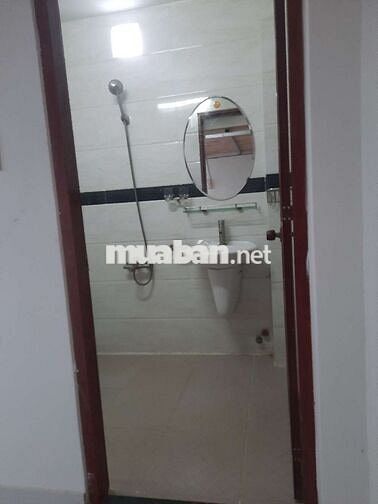 Ptr 20m2, đg Tr Thị Năm, q12 (gác,máy lạnh,máy giặt,time tự do)