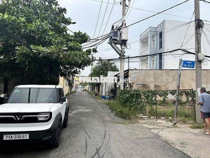 NHÀ THỊ TRẤN HÓC MÔN 5,6 X23 ĐƯỜNG XE HƠI LÊ LỢI NGAY CHỢ