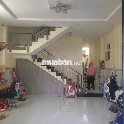 Nhà 1 lầu đẹp 5x15m Shr đg ô tô 1/30m đg nhựa gần Lê Thị Hà.